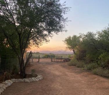 Oudtshoorn Apartment | Desert Bloom Cottage
