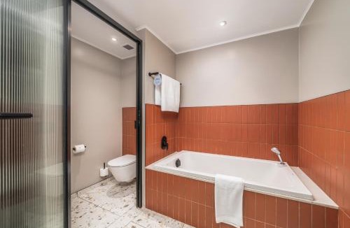 Summerstrand Hotel | Courtyard Hotel Gqeberha