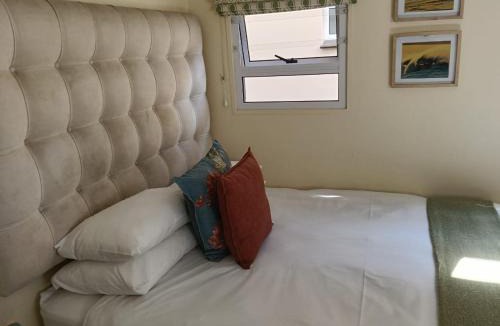 Gonubie House | Rose and Ale Self Catering Units