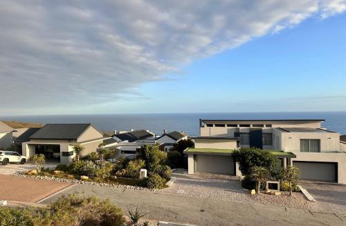 Pinnacle Point House | 97 Divot Drive, Pinnacle Point Golf & Beach Estate