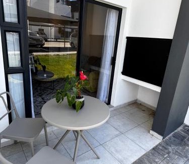 Kraaifontein Apartment | Flat in Security Estate - Zomerwind Apartments