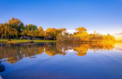 Vanderbijlpark House | Riverside Rhapsody, Vaal River, Vanderbijlpark, 6 Adults and 4 Children