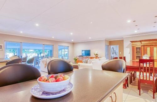 Vanderbijlpark House | Riverside Rhapsody, Vaal River, Vanderbijlpark, 6 Adults and 4 Children