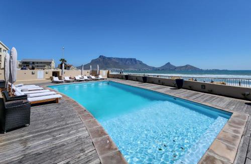 Lagoon Beach Apartment | Lagoon Beach Apartment with Pool and Ocean Views