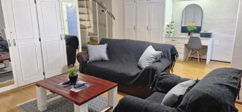 Berea Apartment | Casa en Gregg -Exquisite 2-bedroom self catering unit - 1 car parking space