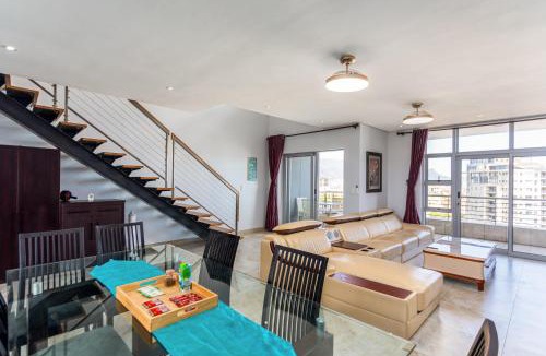 Century City Apartment | Knightsbridge Luxury Suite in Century City by CTHA