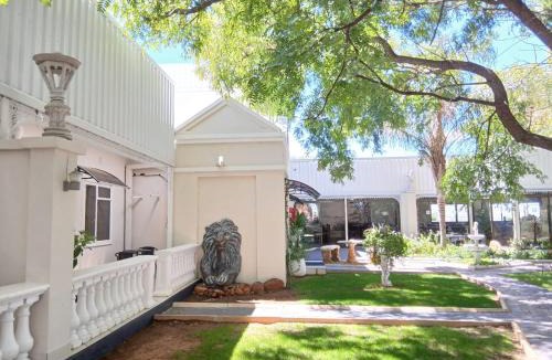 Vanderkloof Hotel | Monte Crous Hotel, Restaurant and Venue