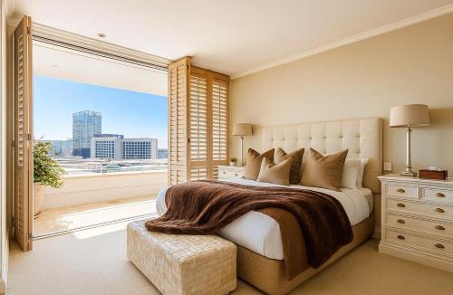 Victoria and Alfred Waterfront Apartment | V&A Waterfront Marina Front Penthouse with Private Pool and Panoramic Views