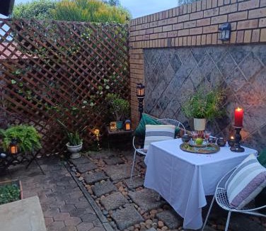 Greater Johannesburg Metropolitan Area Apartment | Freyja's Place - Private cottage sleeps 2 perfect for work or play
