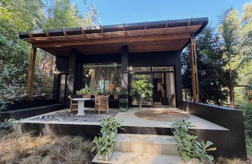 Somerset West Apartment | The Little Black Box