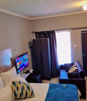 Rustenburg Hotel | Turquoise Blue Family Room