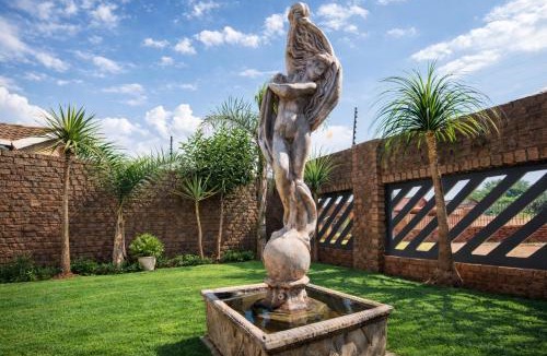 Kathu House | Caesars Place Guest House