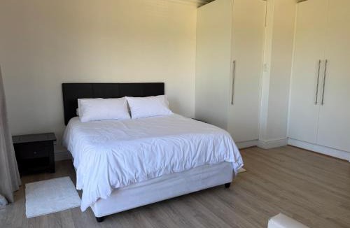 Trawal Bed & Breakfast | Plattekloof Mountain view