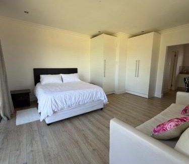 Trawal Bed & Breakfast | Plattekloof Mountain view