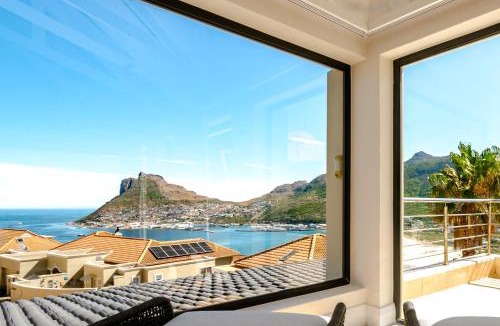 Scott Estate Villa | Défren House - Villa with panoramic view and pool, optional housekeeping and private service in Hout Bay