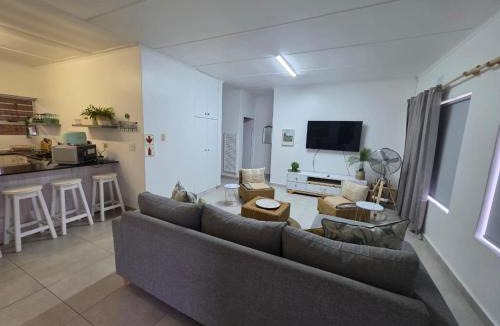 Struisbaai House | Hello Home Struisbaai