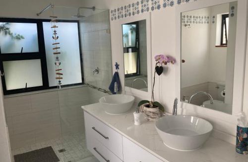 Shelley Point House | Shelley Cove
