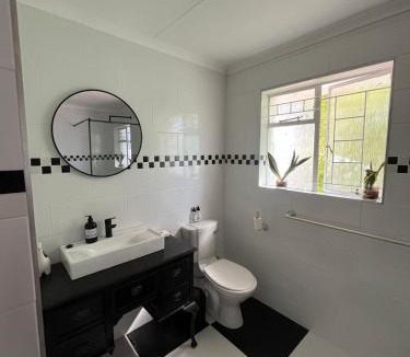Beaufort West House | Windpomp Guesthouse