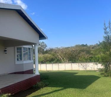 Pietermaritzburg Villa | Modern , Spotless Townhouse in Quiet Estate - Pietermaritzburg