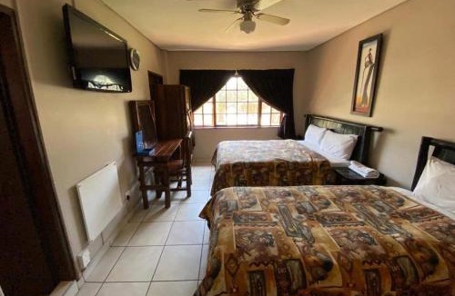 Bezuidenhout Valley Hotel | Valley View Lodge