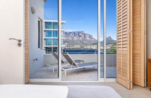 Victoria and Alfred Waterfront Apartment | V&A Waterfront Marina Front Penthouse with Private Pool and Panoramic Views