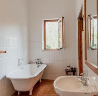 Graaff-Reinet House | Cypress Cottage - The Old House at River Bend