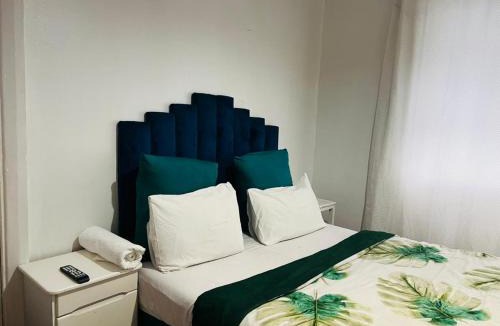 Goodwood Bed & Breakfast | Home of Peace Hp accomodations Parow