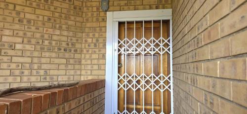 Ramsgate Beach Apartment | Rayvin 9 - Sleeps 6