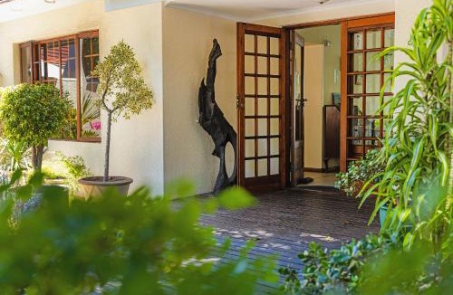 Trawal House | Dolliwarie Guesthouse