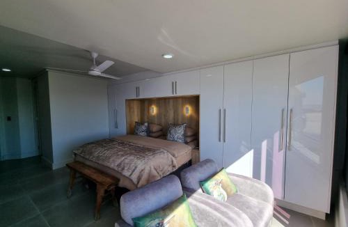 Lagoon Beach Apartment | Lagoon Shoreline 2 Bedroom Apartment