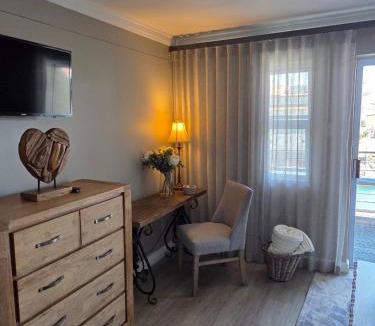 Saint Francis Bay Apartment | Ships Bell 17B - Luxury Harbor & Ocean View Condo