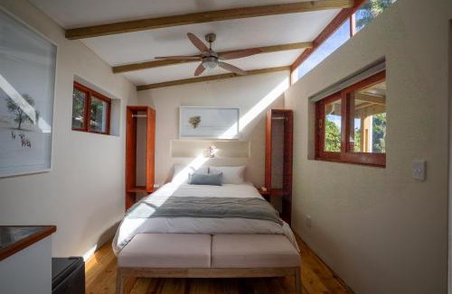 Scarborough Apartment | Modern beach cottage in Conservation village