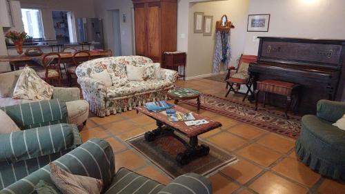 L'Agulhas House | Restio