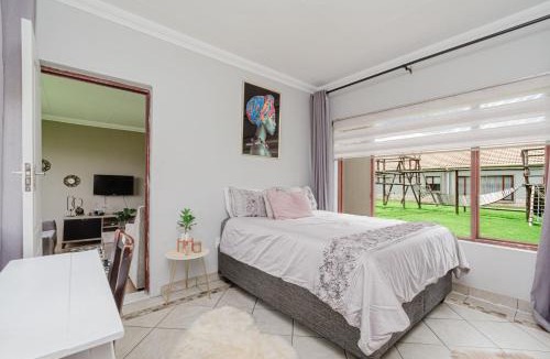 Henley on Klip Apartment | Rams Guest Suite- Private Furnished Home for Long Stays in Henley on Klip