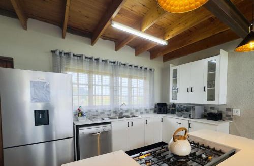 Metsimaholo House | Vaal Dam Getaway
