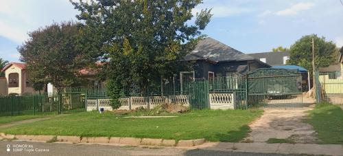 Greater Johannesburg Metropolitan Area House | Megatwine BnB