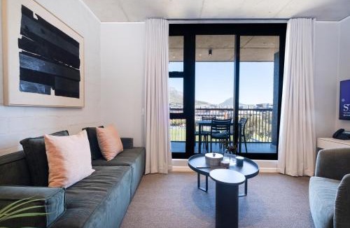 Observatory Apartment | 504 Riverlands - Lux 2 Bedroom Apartment with Parking