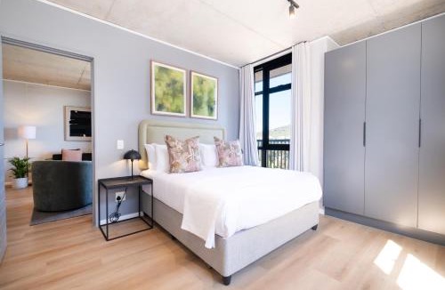Observatory Apartment | 504 Riverlands - Lux 2 Bedroom Apartment with Parking