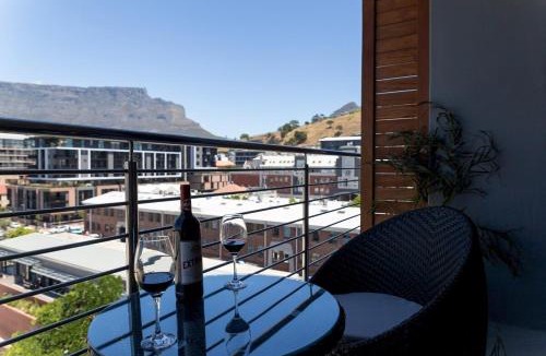 Cape Town City Centre Apartment | The Docklands 509 By Ctha