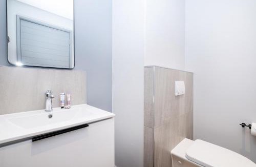 Observatory Apartment | 511 Riverlands - Lux 2 Bedroom Apartment with Parking