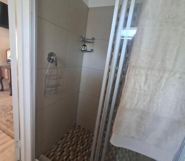 Rondebosch House | 28 on Old Farm