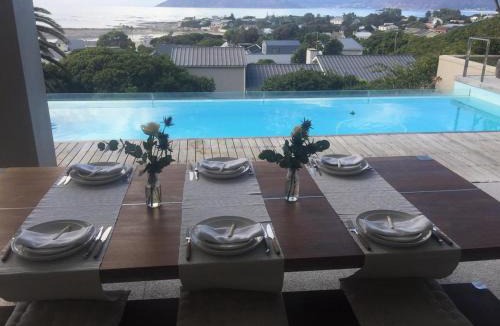 Cape Peninsula Villa | Villa PheZulu