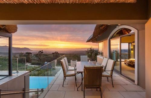 Helderberg Rural House | Villa Bezweni
