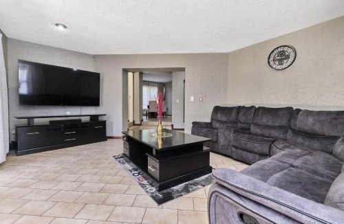 Woodmead Villa | Villa Picasso - 2 Bedroom