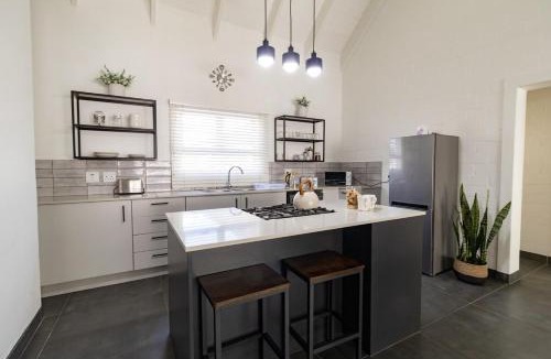 St. Helena Bay Apartment | Peace Haven Cottage St Helena Bay