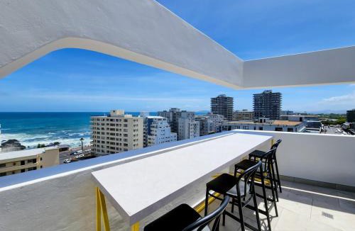 Three Anchor Bay Apartment | Sea Point Modern 2-Bed with Ocean Mountain Views