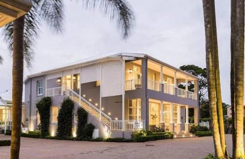 Essenwood Hotel | Luxe Avondale Boutique Hotel