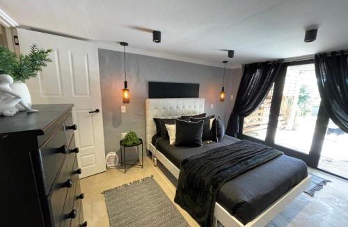 Hunter's Home Apartment | Trogon Unit