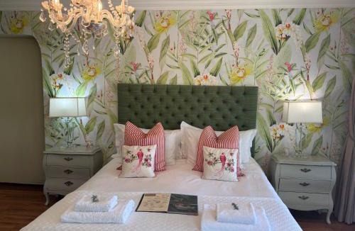 Raithby House | In the Vine Boutique Country Manor