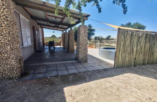 Khara Hais House | Kalahari Cottage